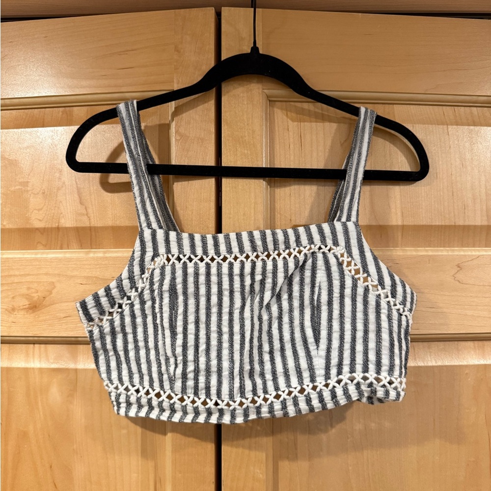 American Eagle Striped Gray Women's Top